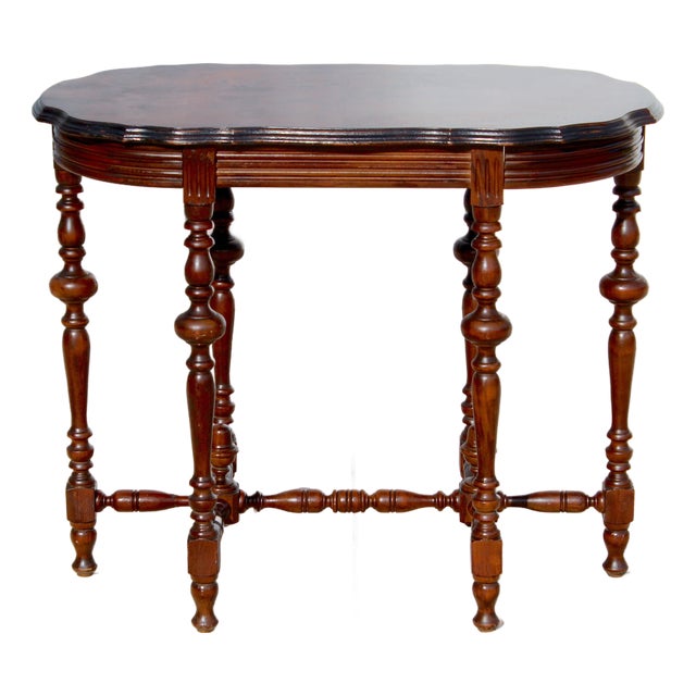 Elegant Early 20th Century Victorian-Style Flame Mahogany Library Table For Sale