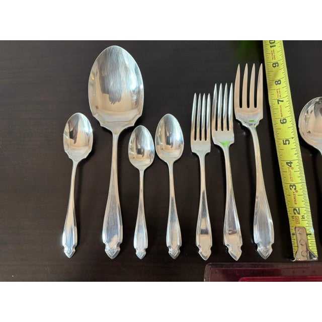 Metal Early 20th Century Heirloom Plate / Wm. A. Rogers, Cardinal Pattern Silverplate, Pat - 107 pcs For Sale - Image 7 of 15