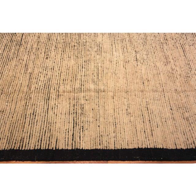 Nazmiyal Collection Large Modern Area Rug For Sale In New York - Image 6 of 6