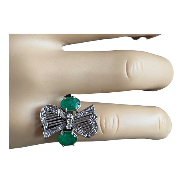 Art Deco 18 K Gold Ladies Twin Emerald & Diamond Ring Size 8 For Sale In New York - Image 6 of 11