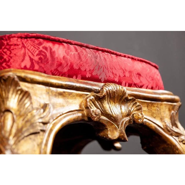 Italian 18th-Century Giltwood Stool, 1750 For Sale - Image 5 of 11