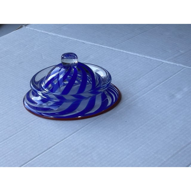 Vintage Johnathon Schmuck Signed Cobalt Blue Swirl Art Glass 94 Lid For Sale - Image 9 of 14