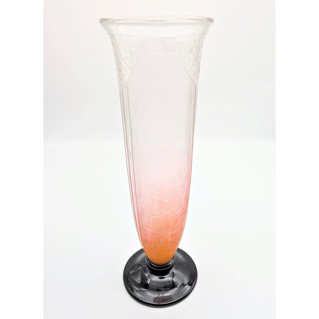 This exquisite Art Deco vase "Fleurettes" by Charles Schneider features a graceful trumpet form with a stunning color...