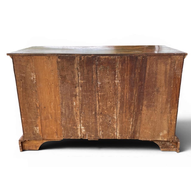 Antique Italian Commode in Walnut, 1800s For Sale - Image 11 of 12