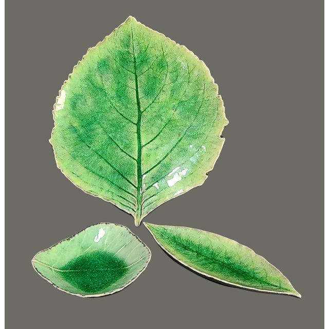 Late 20th Century Costa-Nova Portugal Hand Painted Ceramic Set of 3 Green Leaf Dip Plates Bowls For Sale - Image 6 of 10