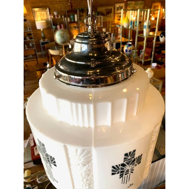 1930s Period Large Art Deco Skyscraper Pendant For Sale - Image 4 of 10