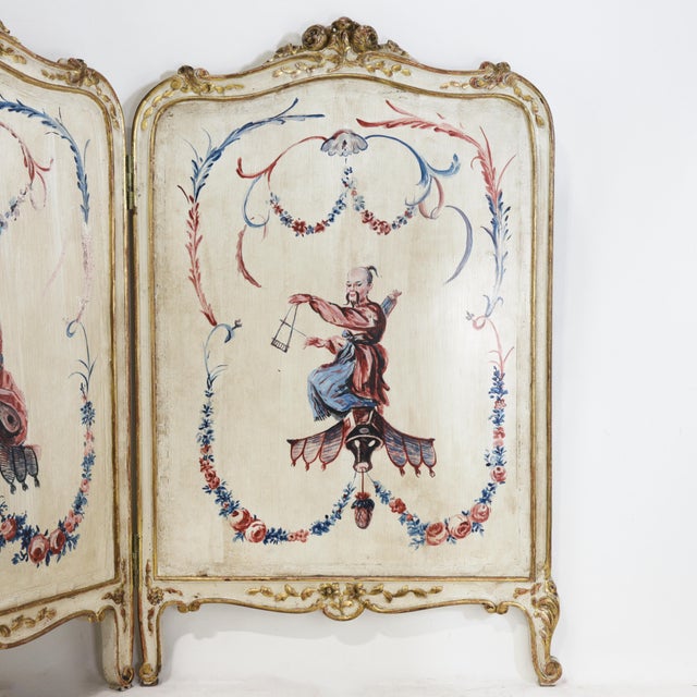 Late 20th Century Vintage French Rococo Three-Panel Hand-Painted Vanity Screen – Chinoiserie Room Divider For Sale - Image 5 of 15