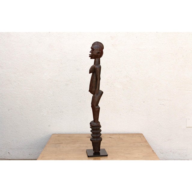 Antique African Carved Wood Mumuye Figure on Stand For Sale In Los Angeles - Image 6 of 10