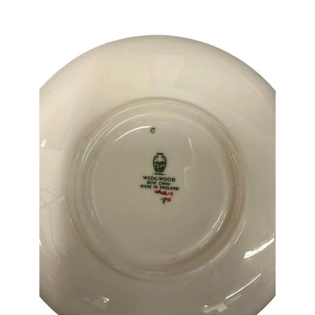 Vintage Wedgwood Gold Florentine Bone China Leigh Shaped Footed Cups and Saucers for Two - 4 Pieces For Sale - Image 10 of 10