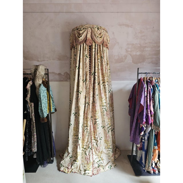 Art Deco French Chintz Bed Crown Canopy with Silk Lining and Original Passementerie, 1920s For Sale - Image 16 of 17