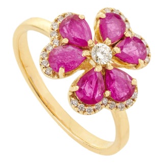 VRJewels Blooming 1.18ct Ruby Diamond Floral Cocktail Ring Size 5.5 in 14k Yellow Gold For Sale