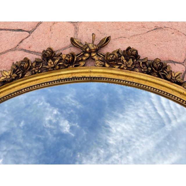 Louis XVI Style Oval Wall Mirror with Gilt Frame and Floral Decoration, 1940 For Sale - Image 6 of 9