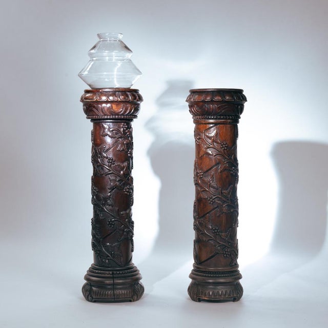 Mid-Century Modern Wooden Pedestals Column with Hand-Carved Grapevine Motif, France, 1950s, Set of 2 For Sale - Image 3 of 14