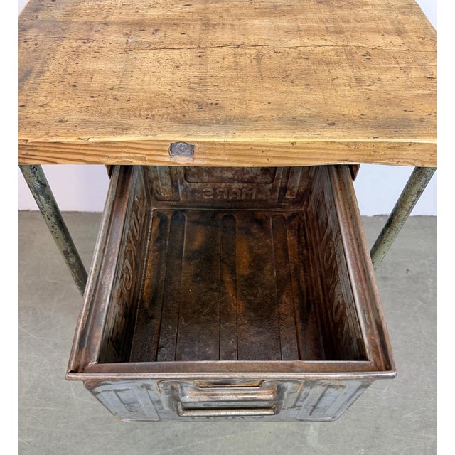 Vintage Grey Industrial Worktable, 1960s For Sale - Image 15 of 18