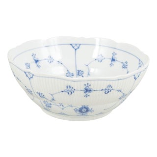 Porcelain Bowl in Blue Fluted Plain Pattern from Royal Copenhagen, 1963 For Sale