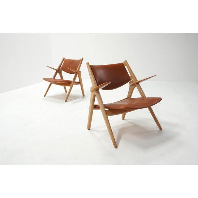 Brown Vintage CH28 Sawbuck Lounge Chairs by Hans J. Wegner for Carl Hansen, 1960s, Set of 2 For Sale - Image 8 of 11