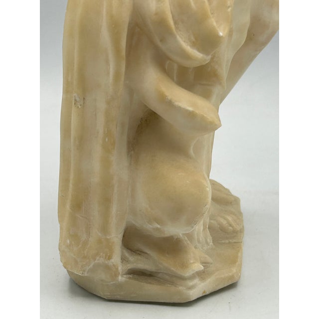 Early 20th-Century Grand Tour Italian Carved White Marble Statuette After the Venus of Cyrene For Sale - Image 12 of 18