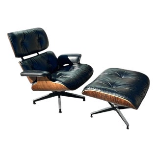 Herman Miller Eames Lounge Chair & Ottoman in Rosewood and Black Leather For Sale