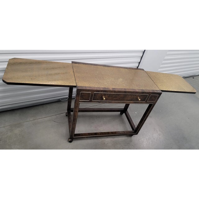 Mastercraft Mid 20th Century Mastercraft Drop-Leaf Amboyna Burl and Textured Brass Bar Cart For Sale - Image 4 of 12