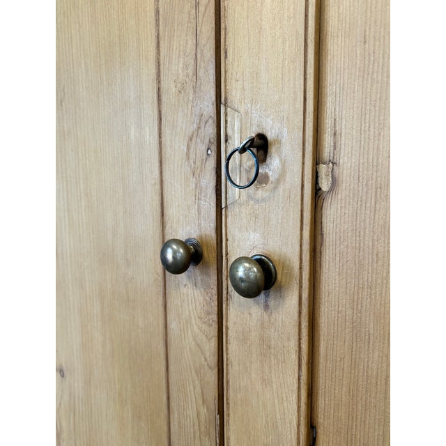 19th Century English Pine Linen Press For Sale In Naples, FL - Image 6 of 12