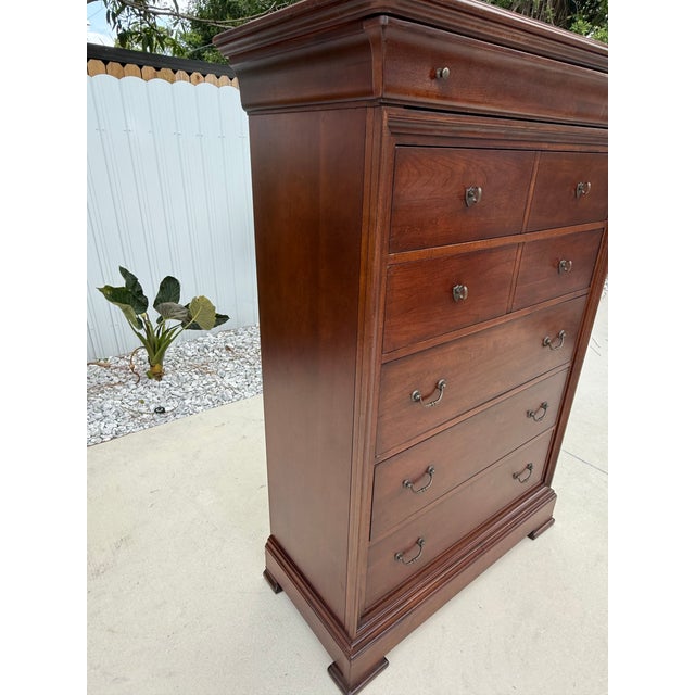 Traditional Louise Philippe Style chest of drawers by Thomasville featuring six drawers and dovetail joinery. Very good...