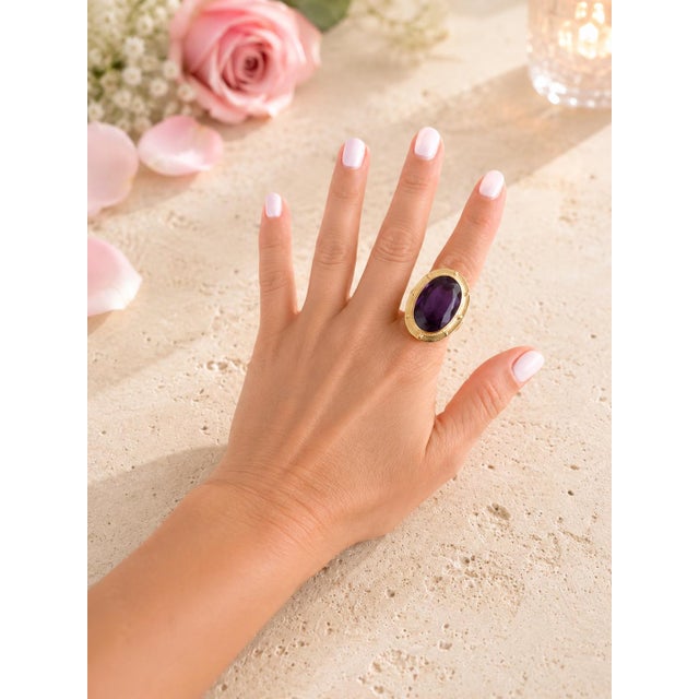 Vintage Italian Jumbo Amethyst Cocktail Ring in 14k Gold, 20 Carats, Size 7.75 For Sale - Image 13 of 15