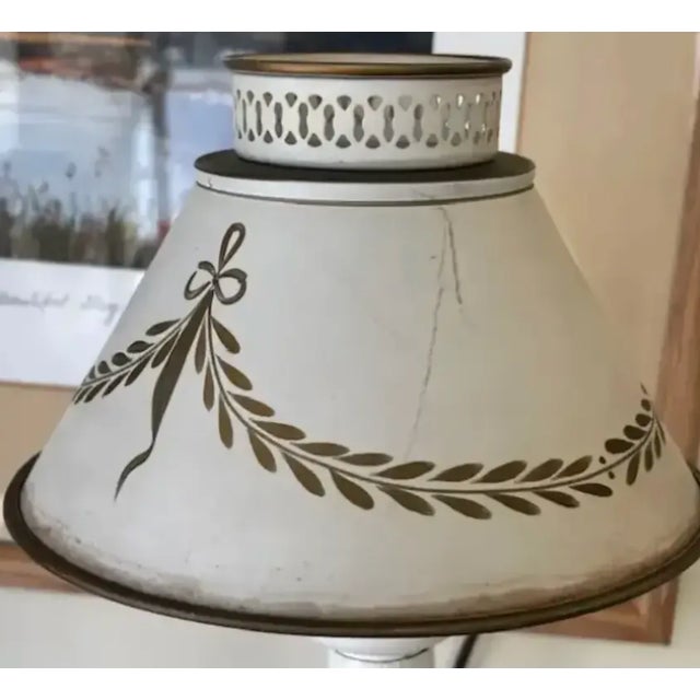 Mid Century Toleware Double Shade Lamp For Sale In New York - Image 6 of 9