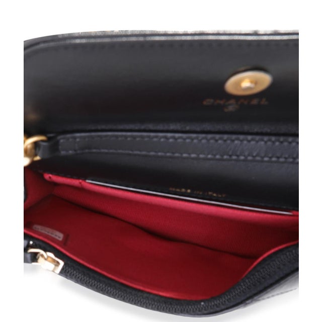 Chanel Black Quilted Lambskin Chanel 19 Mini Coin Purse With Chain For Sale - Image 4 of 8