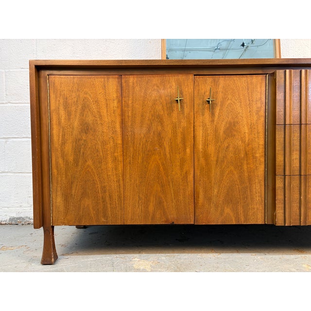 Five-Piece Mid-Century Modern Bedroom Set by John Widdicomb For Sale - Image 12 of 18