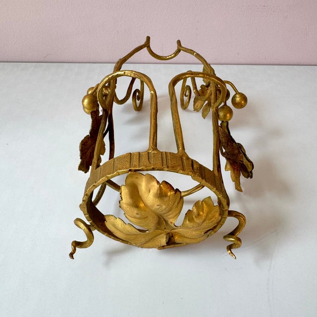 Hollywood Regency Vintage Gold Gilt Metal Ivy Leaf Bottle Holder For Sale - Image 3 of 8