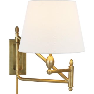 Thomas O'Brien for Visual Comfort Signature Paulo Small Bracket Light in Hand-Rubbed Antique Brass with Linen Shade For Sale
