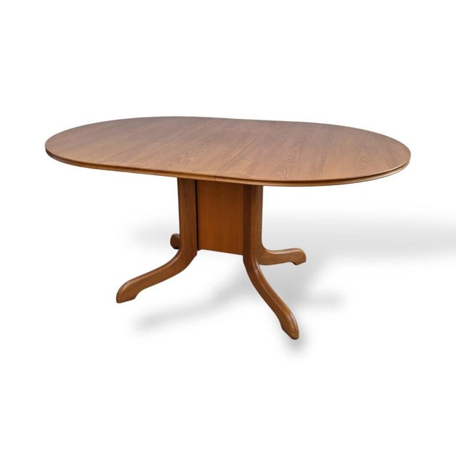 Mid-Century Oval Drop Leaf Gateleg Dining Table in Teak from Morris of Glasgow, 1960s For Sale - Image 4 of 10