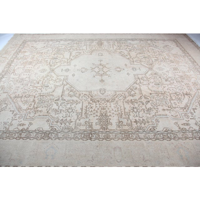 Mid 20th Century Oversized Vintage Persian Tabriz Rug – Grand Medallion in Earth-Toned Harmony -9' 9'' X 12' 2'' For Sale - Image 5 of 13