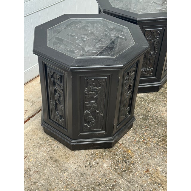 Add a striking element of graphic contrast and classic Chinoiserie style to your interior with this exceptional pair of...