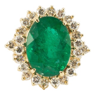 Vintage 18k Yellow Gold 6.68ct Gia Brazilian Emerald Halo Diamond Cocktail Ring, Size 9 For Sale