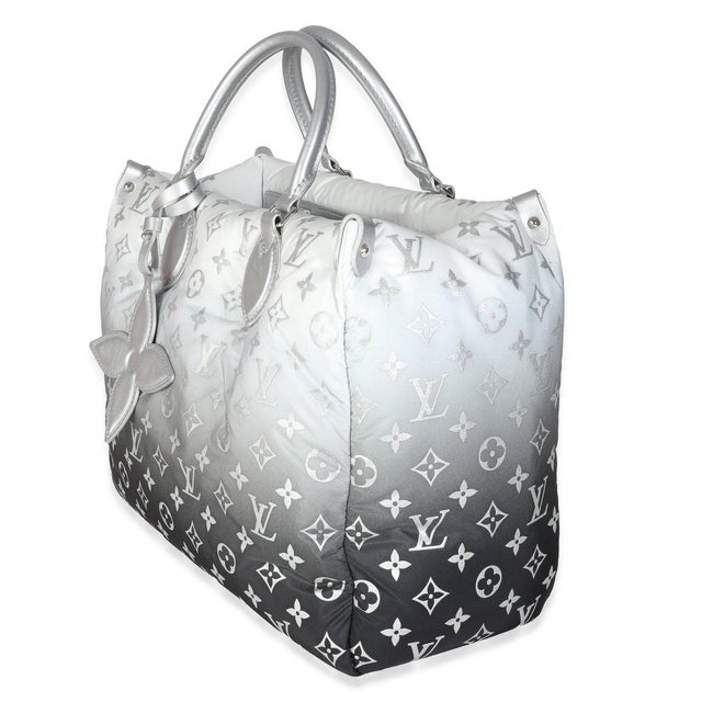 This bag says it all. The Onthego bag from Louis Vuitton is designed for busy lifestyles. Topped with two Toron handles...