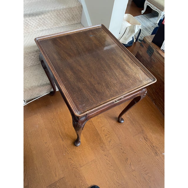 American Vintage Henredon Aston Court Collection, Queen Ann Style Mahogany Side Table For Sale - Image 3 of 6