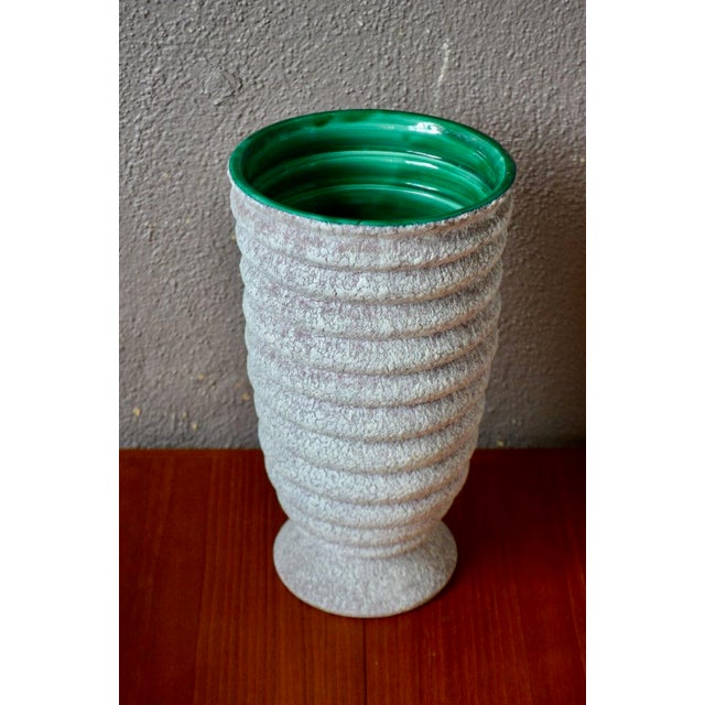 Beautiful and imposing ceramic bowl, in an Art Deco spirit, it is a vintage production from Atelier Lunetta in Vallauris....