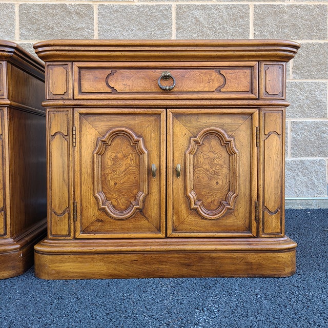 Thomasville Oak & Burlwood Nightstands a Pair Chairish