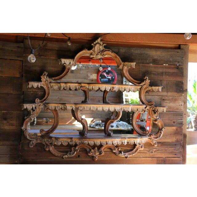 1940s Antique French Rococo Revival Carved Wood Étagère Wall Shelf With Mirror For Sale - Image 5 of 18