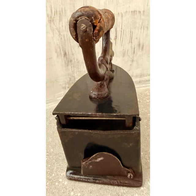 Antique Cast Iron, Enamel Coated Charcoal Box Iron Featuring a Wooden Handle & a Distinctive Brass Rooster-Shaped Latch For Sale In San Antonio - Image 6 of 12