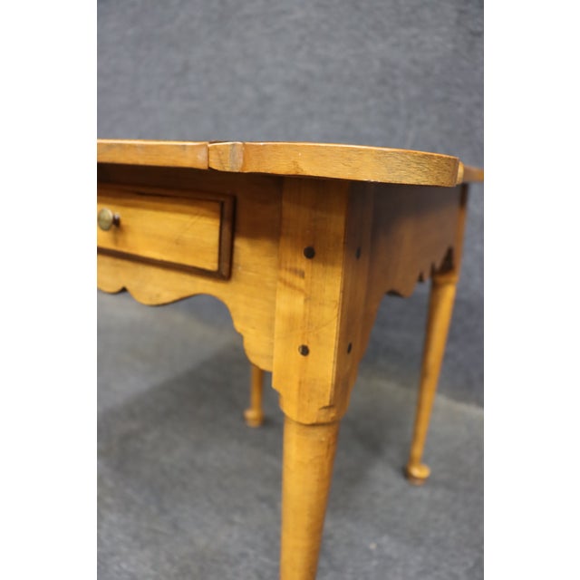 Ethan Allen Ethan Allen Maple Queen Anne Style Side Table For Sale - Image 4 of 14