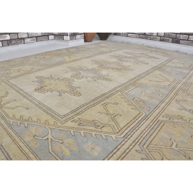 Tan 1950s Large Oversized Turkish Oushak Rug For Sale - Image 8 of 10