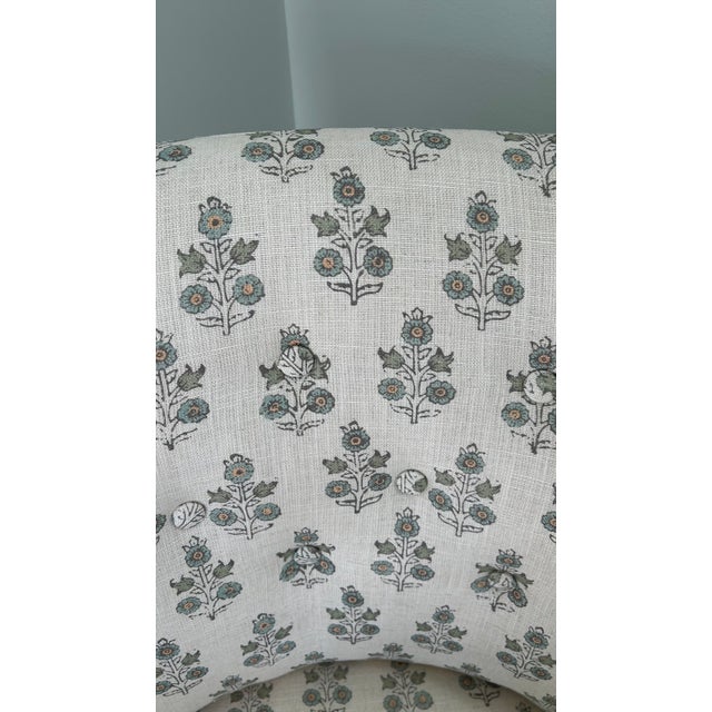 Vintage Slipper Chair in GP & J Baker / Lee Jofa Poppy Sprig Upholstery For Sale - Image 9 of 10