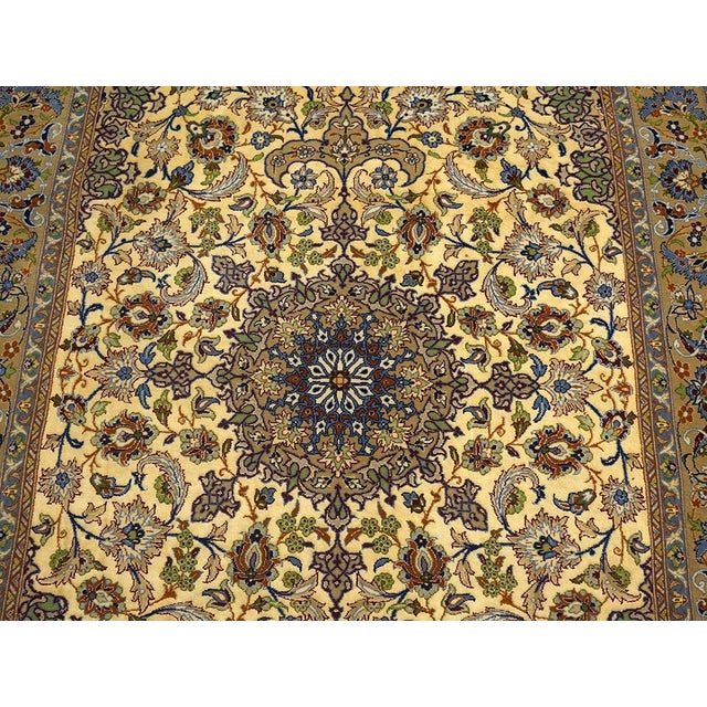 Mid 20th Century 1940s Small Ivory Medallion Floral Mid Century Isfahan Handknotted Wool Rug For Sale - Image 5 of 6
