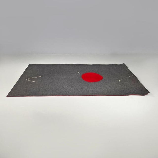 Postmodern Italian Rectangular Grey Felt Rug with Red Circle by Riccardo Fattori, 2000s For Sale - Image 4 of 18