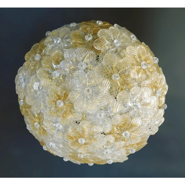 Vintage Italian flush mount with clear and golden hand blown Murano glass flowers / Made in Italy in the 1960s by Barovier...