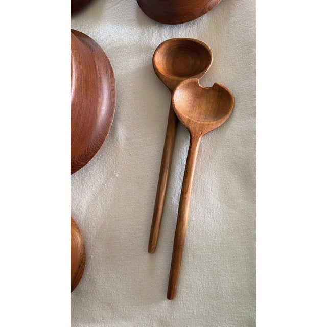 1960s MCM Scandinavian Style Wooden Salad Bowl Set**Cracks Noted/Decor Use Recommended** For Sale - Image 18 of 18