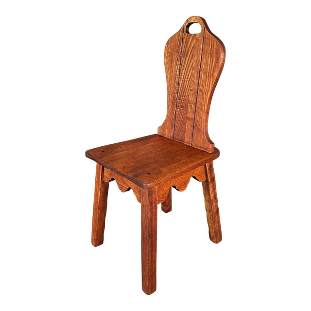 Early 20th Century Scalloped Arts & Crafts Chair For Sale