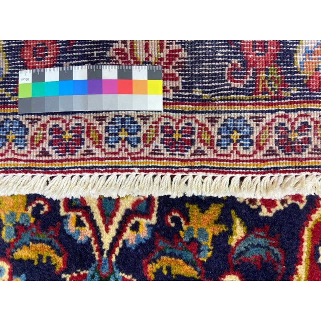 Hand-Knotted Middle Eastern Keshan Rug in Sheep's Wool For Sale - Image 5 of 6